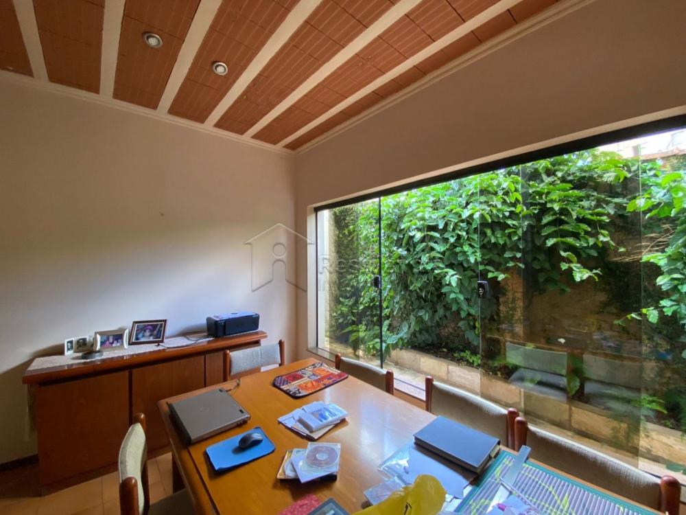 Casa à venda no Centro: 