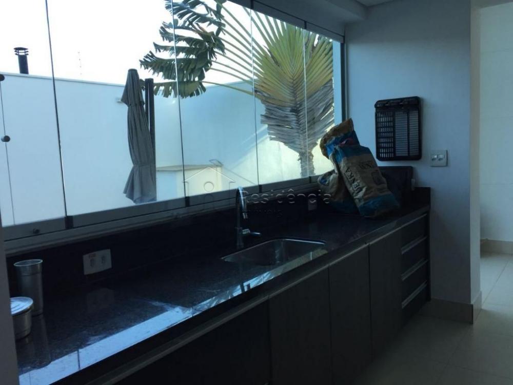 Casa à venda no Jardim Lavínia: 