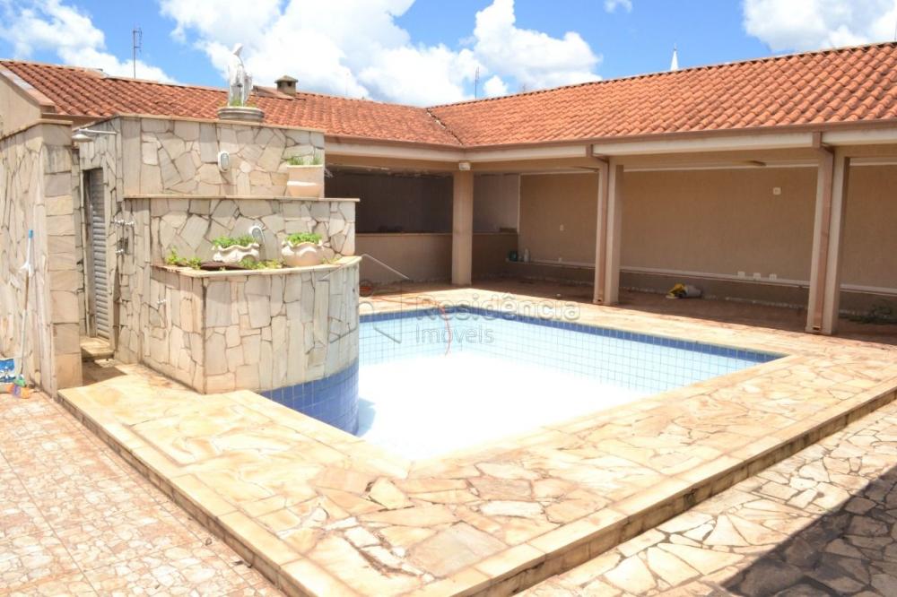 Casa à venda no Centro: 