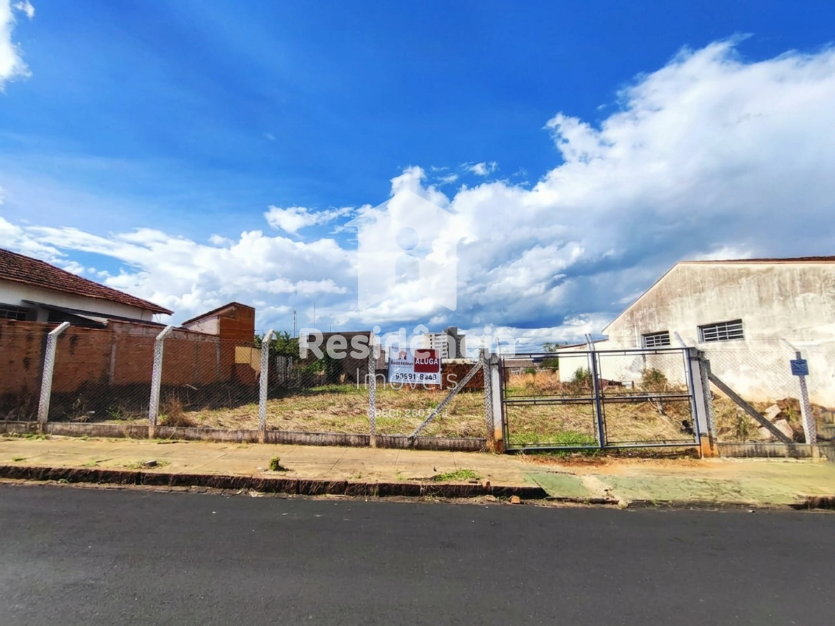 Terreno para aluguel no Centro: 