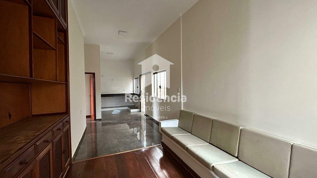 Casa para aluguel no Centro: 