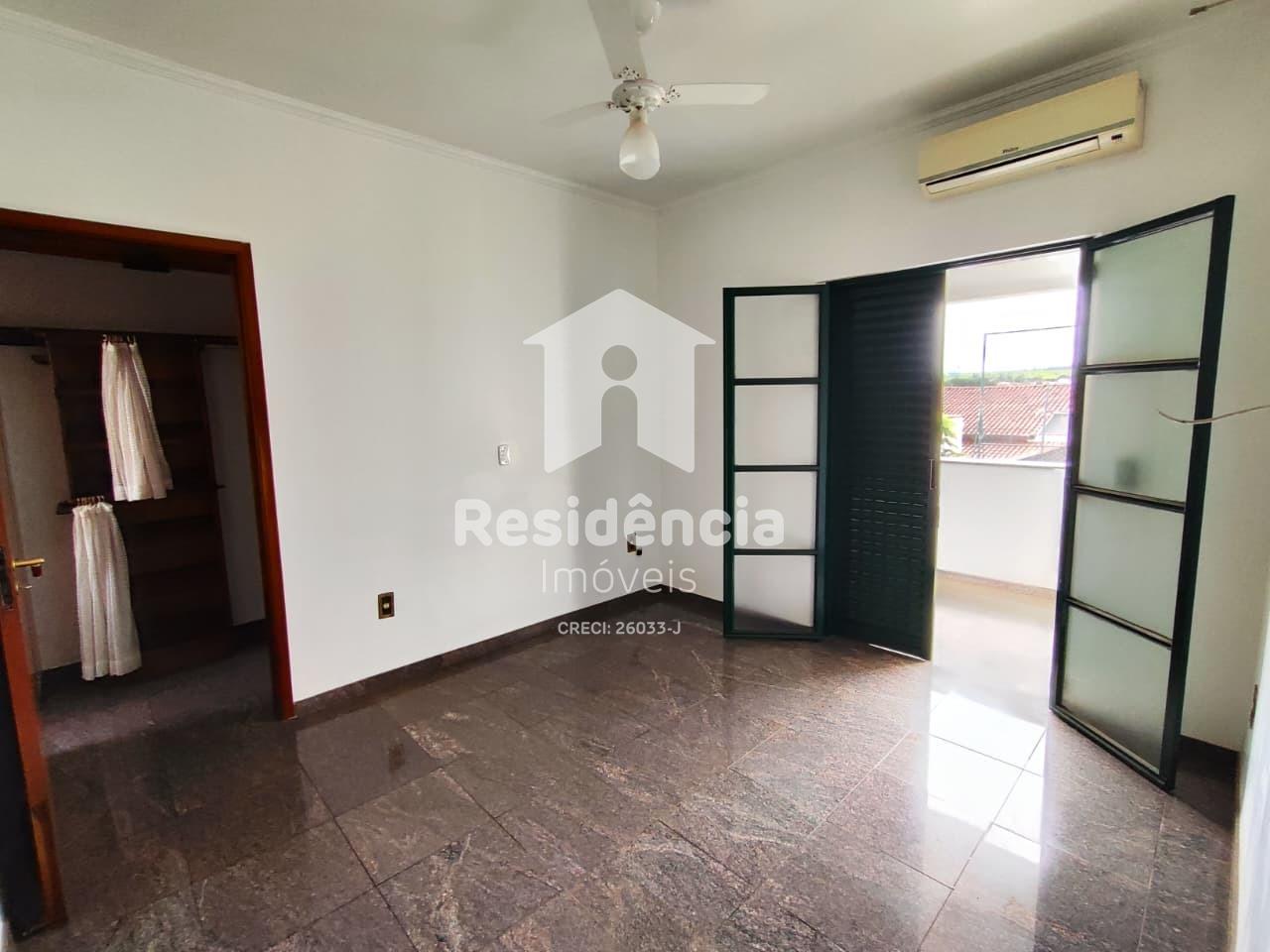 Casa para aluguel no Jardim Chico Piscina: 