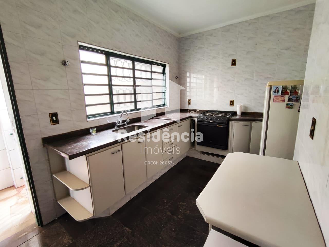 Casa para aluguel no Jardim Chico Piscina: 