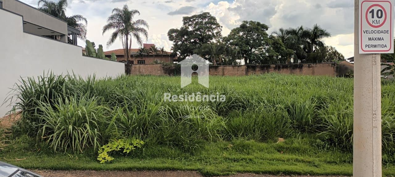 Terreno à venda no Vila Lambari: 
