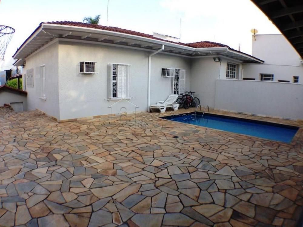 Casa à venda no Centro: 