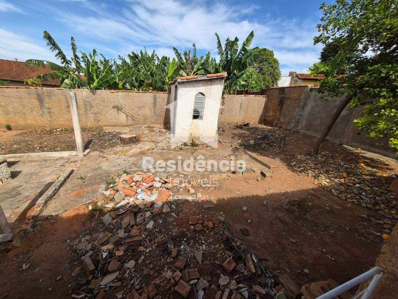 Casa à venda no Jardim Santa Cecília: 
