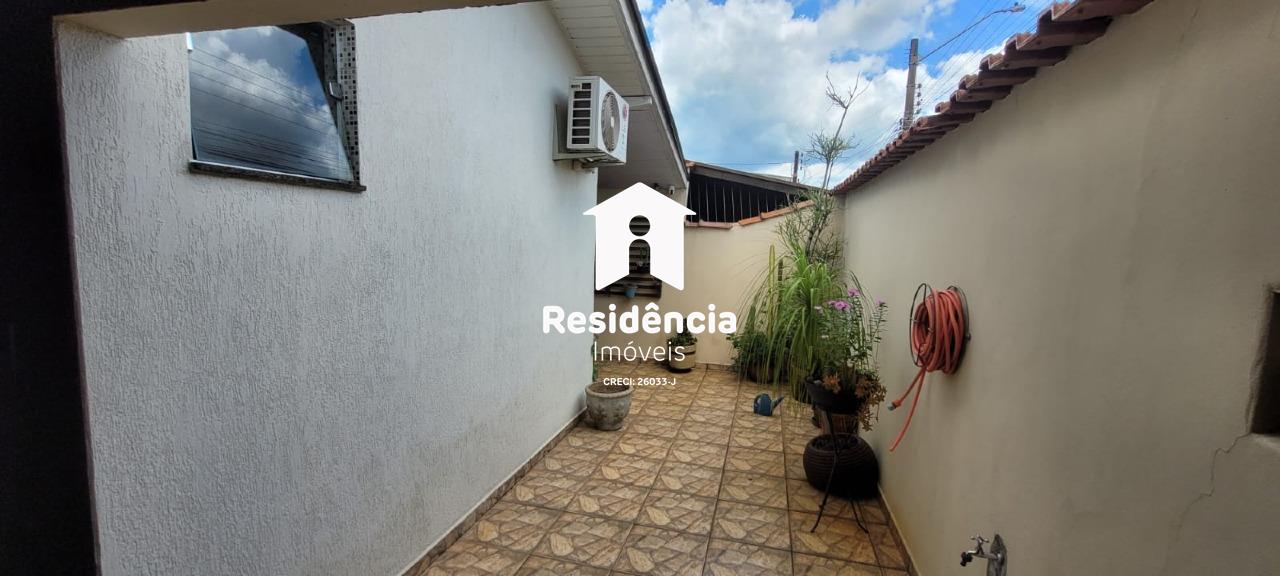 Casa à venda no Conjunto Habitacional Gilberto Rossetti: 