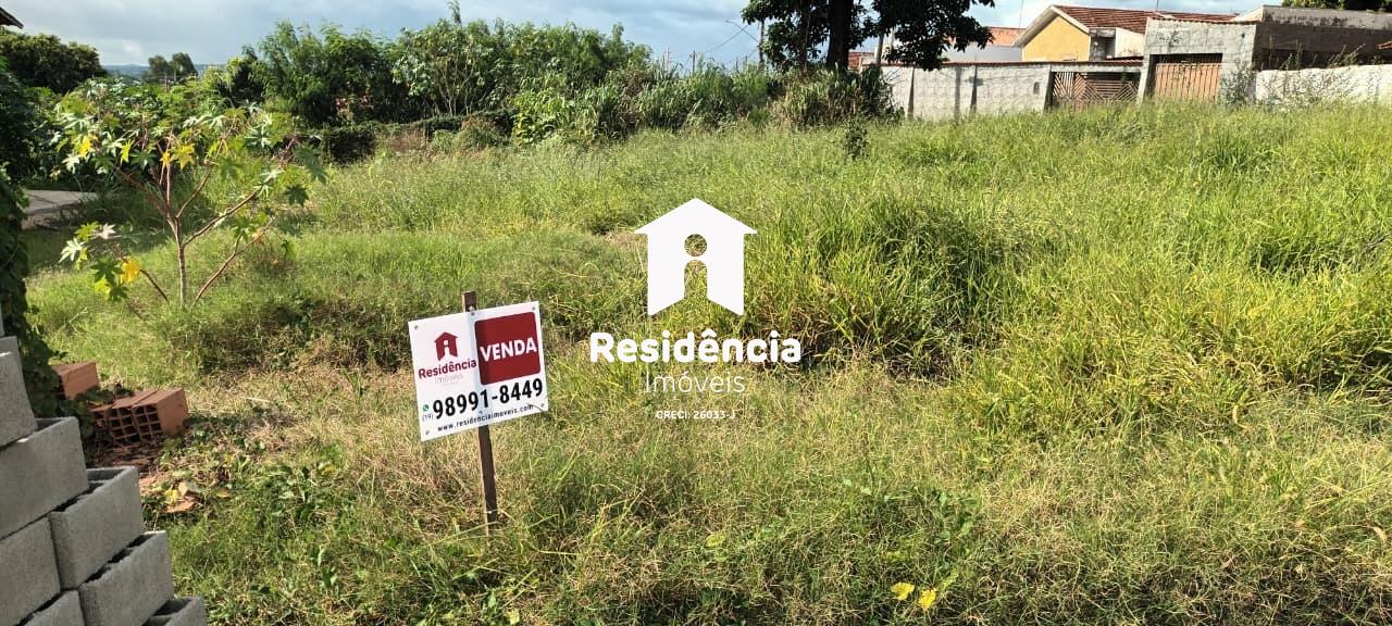 Terreno à venda no Jardim dos Flamboyants: 