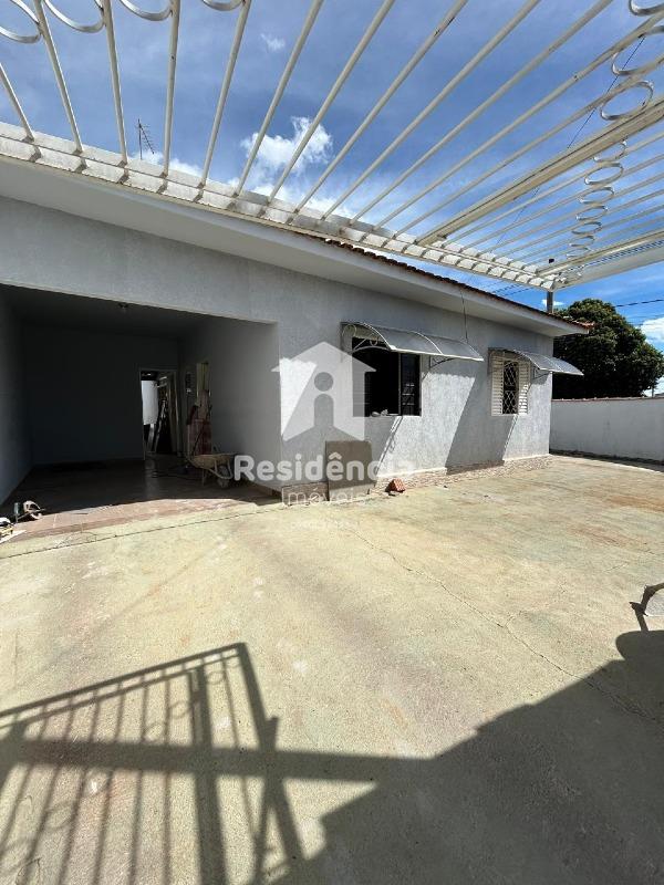 Casa para aluguel no Jardim Alvorada: 