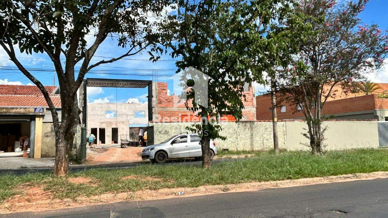 Comercial para aluguel no Jardim Lavínia: 