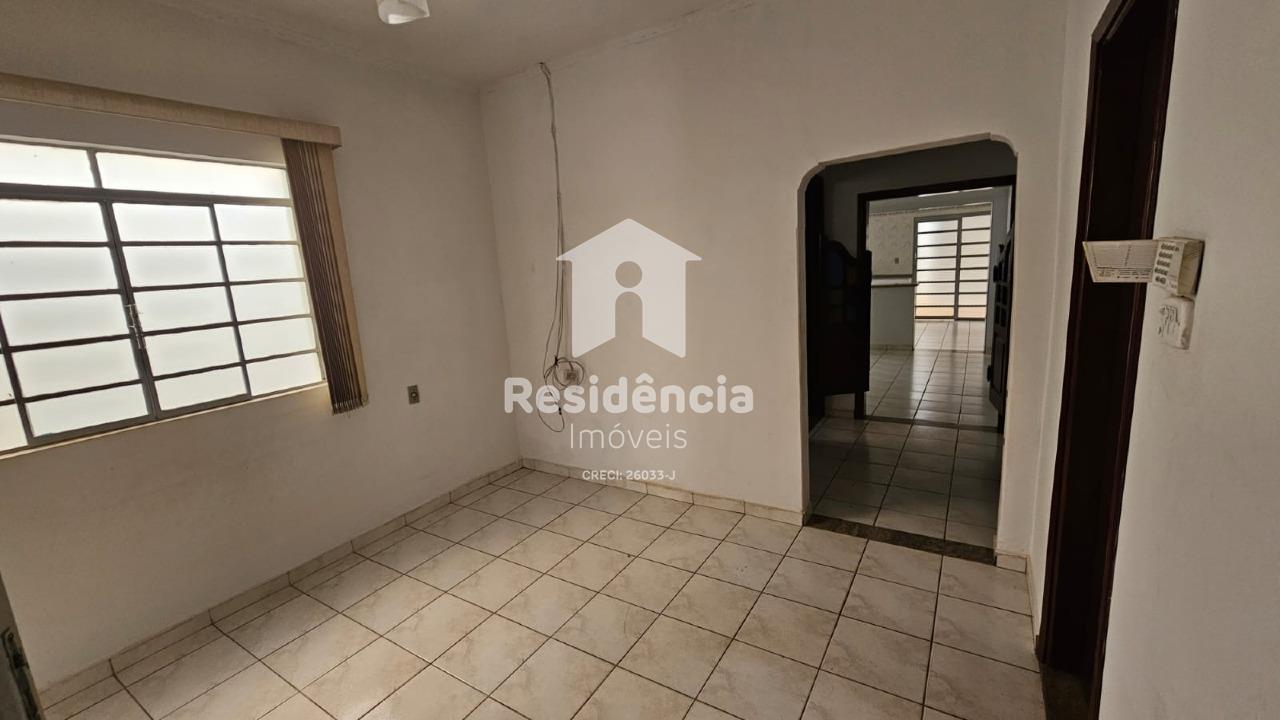 Casa à venda no Vila Lambari: 