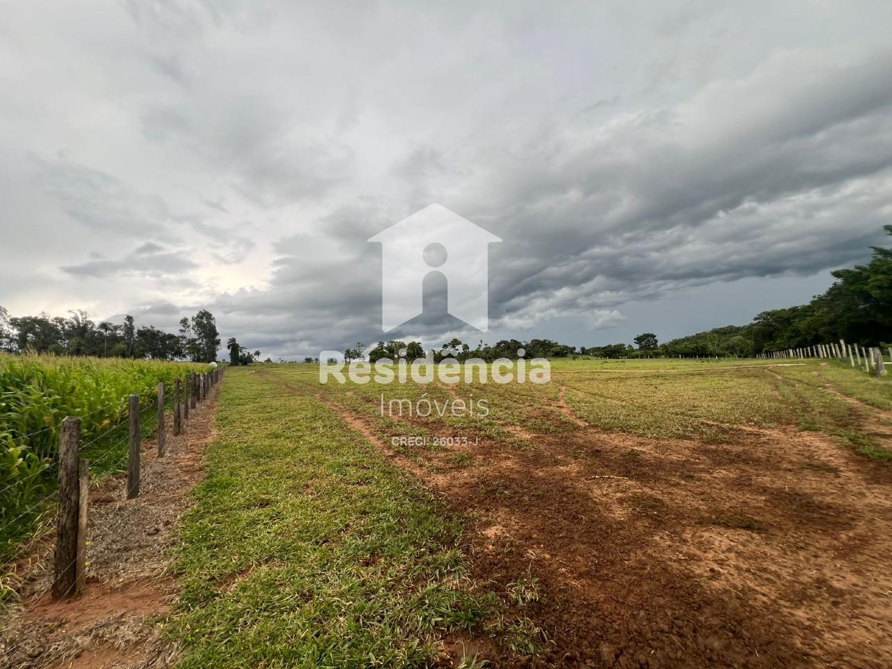 Sítio à venda no Área Rural: 