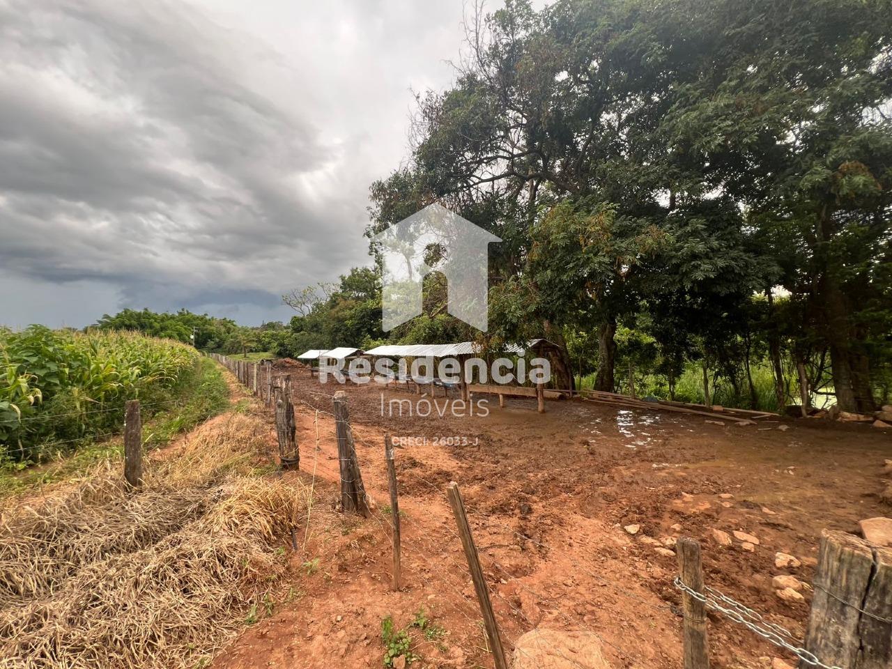 Sítio à venda no Área Rural: 