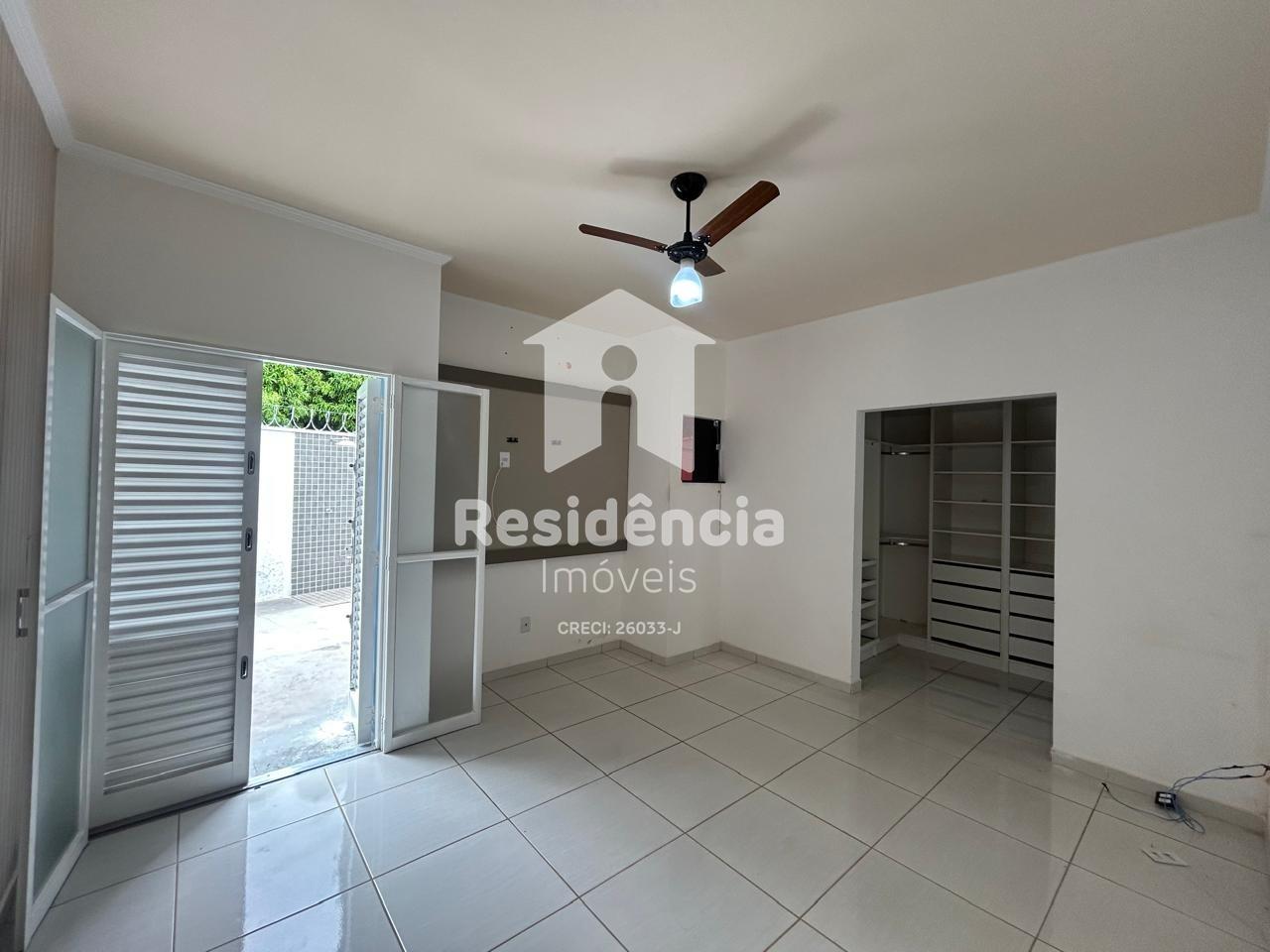 Casa à venda no Jardim Chico Piscina: 