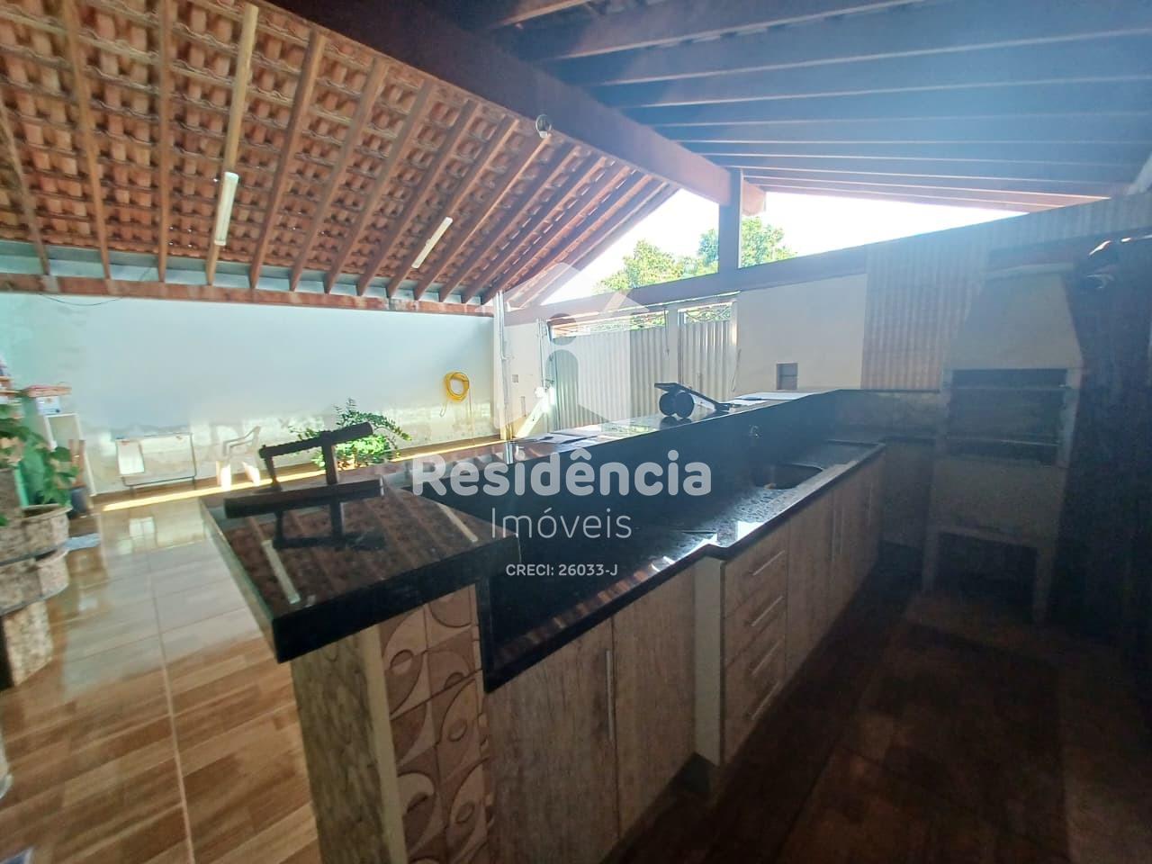 Casa à venda no Conjunto Habitacional Gildo Geraldo: 