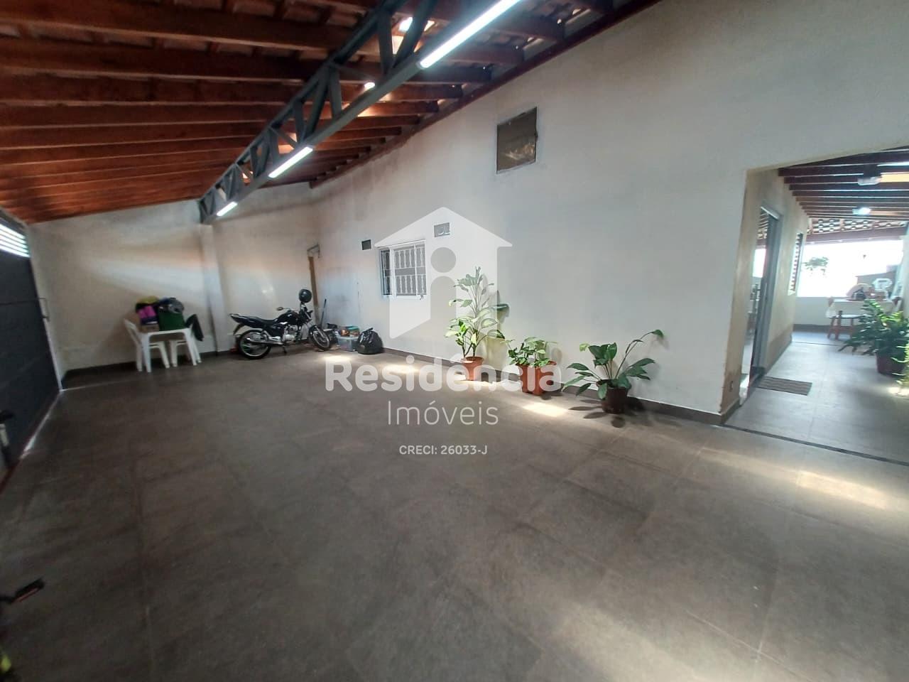 Casa à venda no Conjunto Habitacional Gilberto Rossetti: 