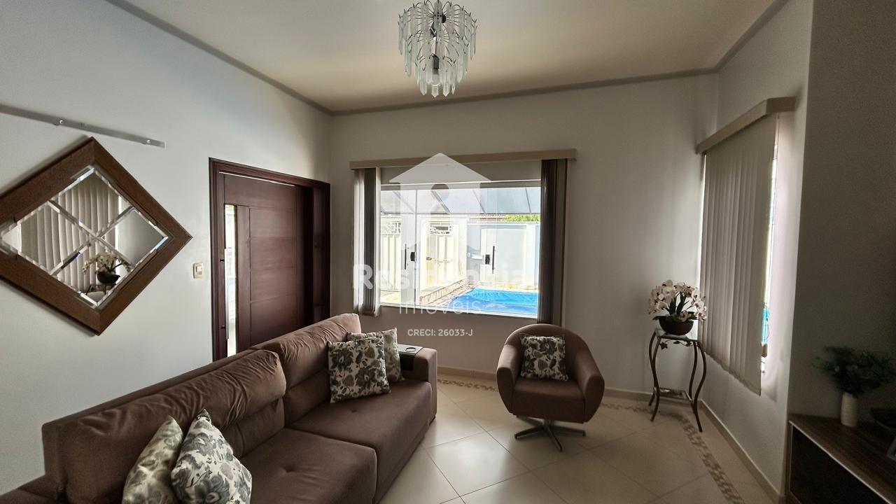 Casa à venda no Jardim Chico Piscina: 