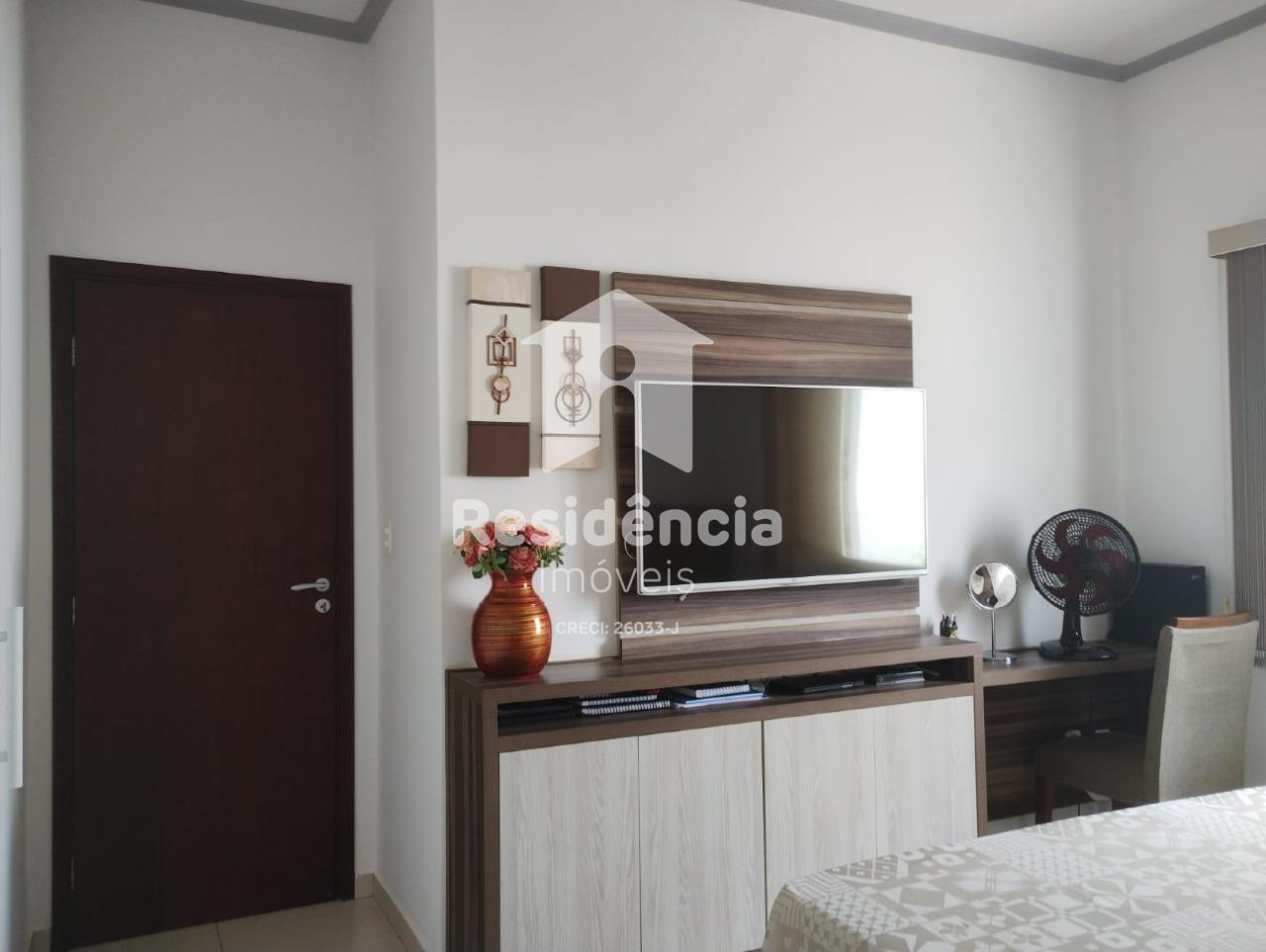 Casa à venda no Jardim Chico Piscina: 