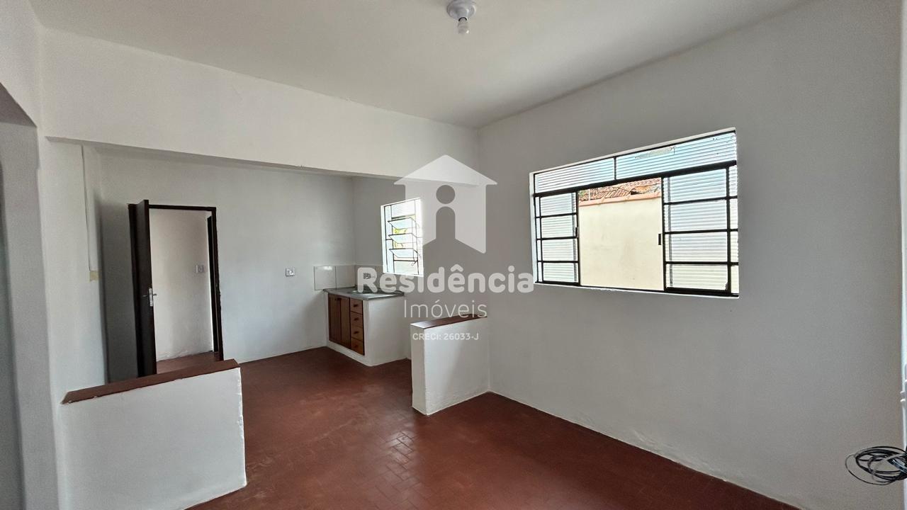 Casa para aluguel no Vila Santa Rosa: 