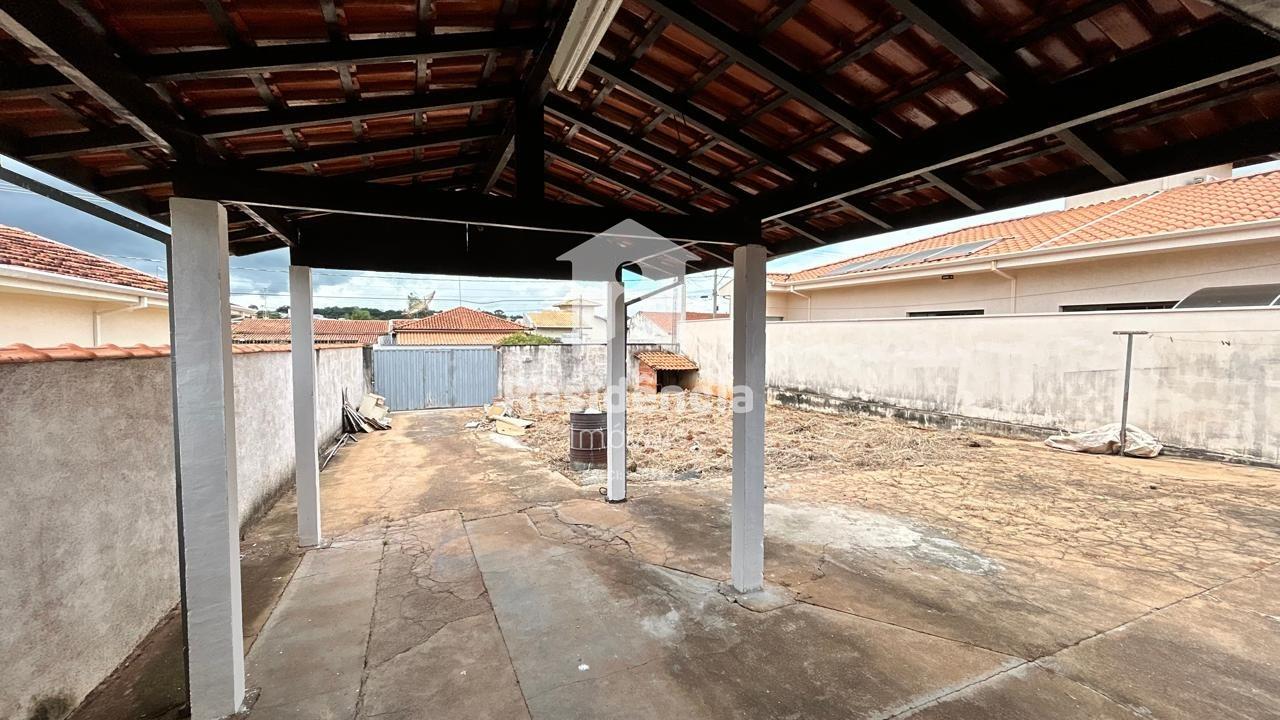 Casa para aluguel no Jardim São Domingos: 
