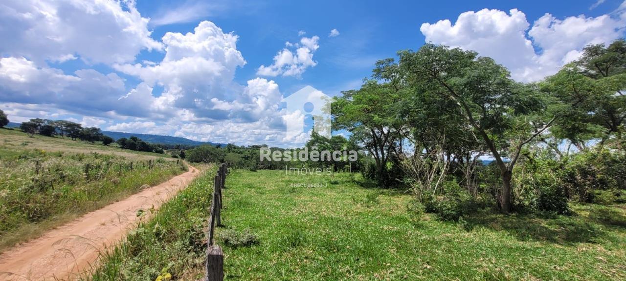 Sítio à venda no Área Rural: 