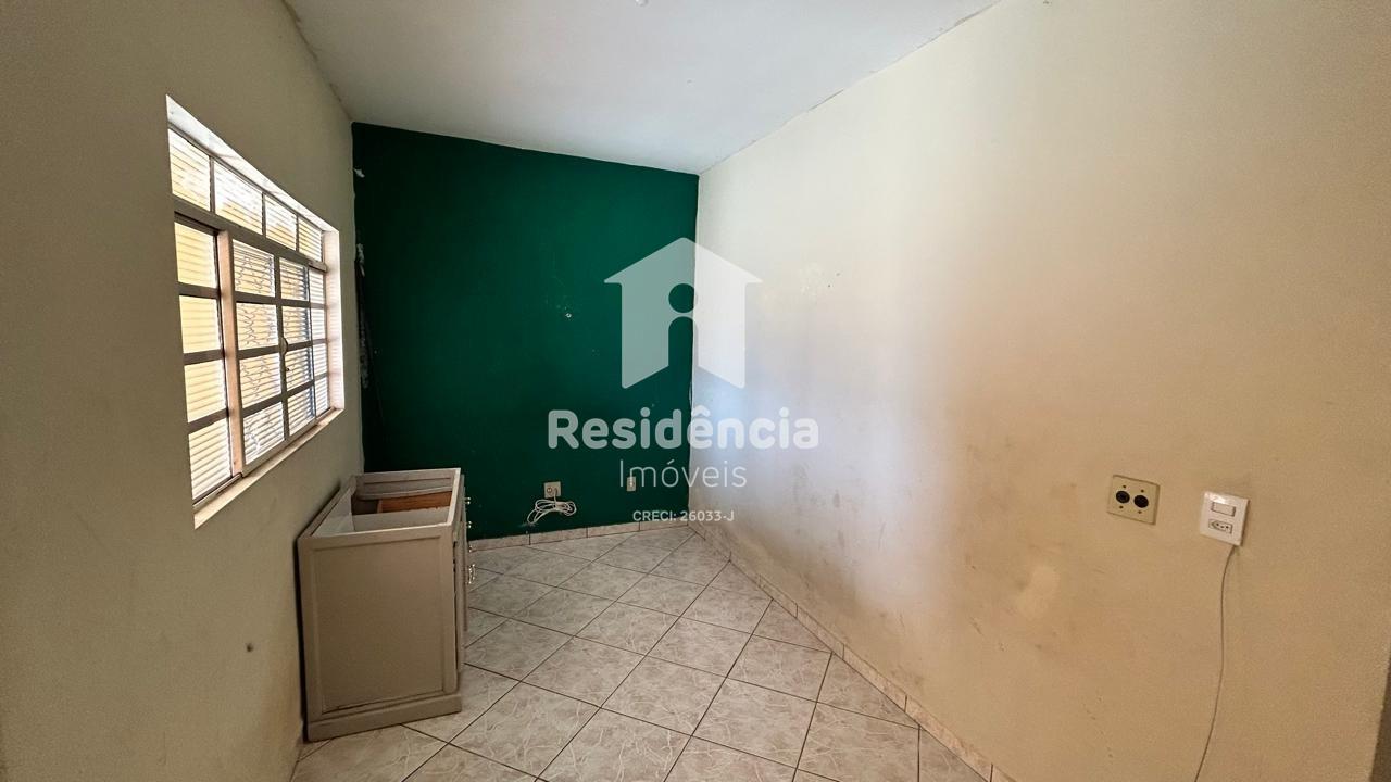 Casa à venda no Conjunto Habitacional Jacinto Pisani (Projeto Cem): 