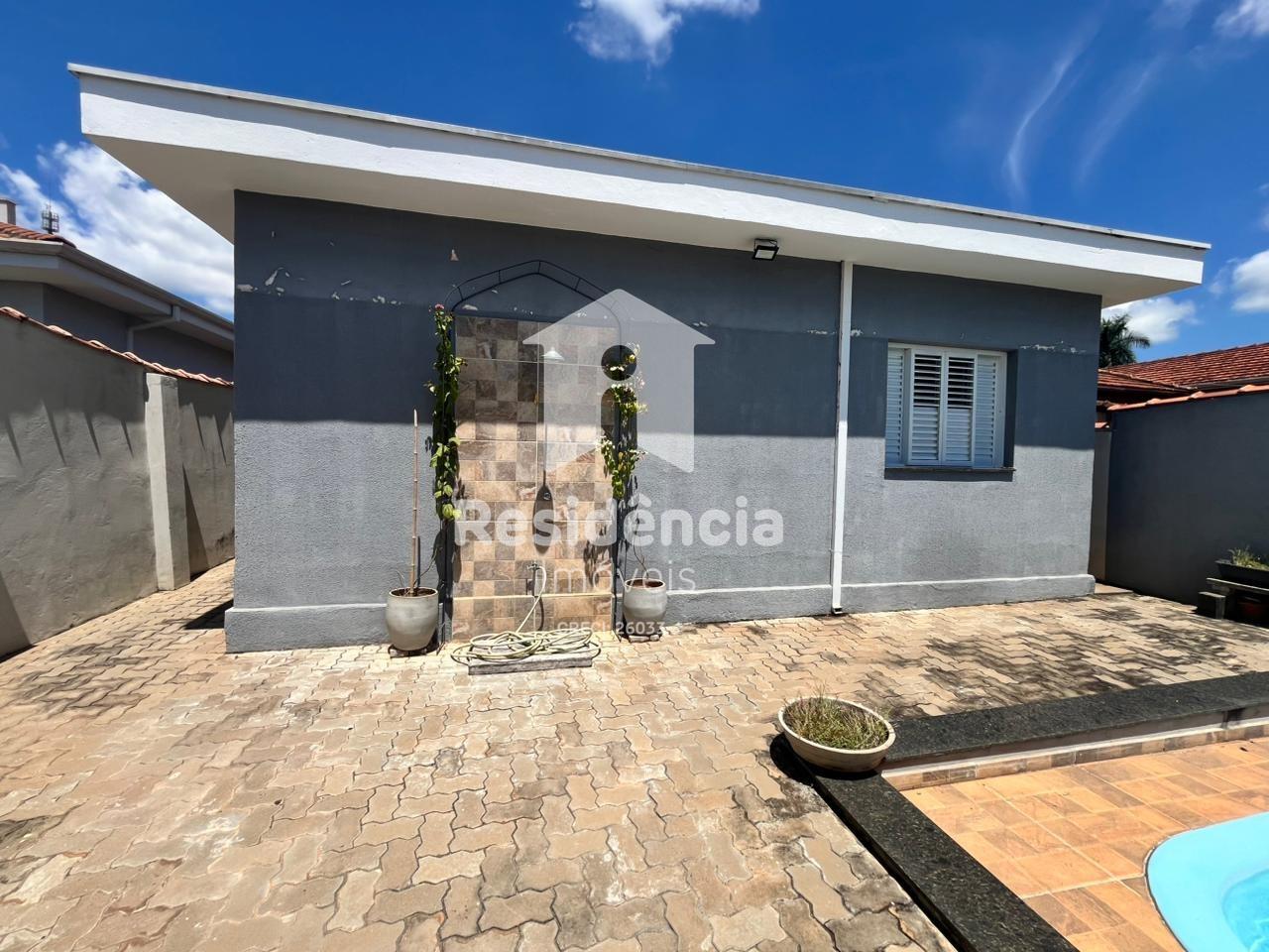 Casa à venda no Centro: 