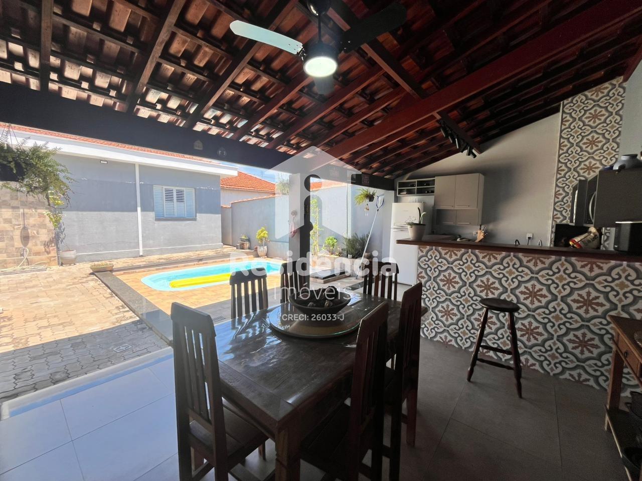 Casa à venda no Centro: 