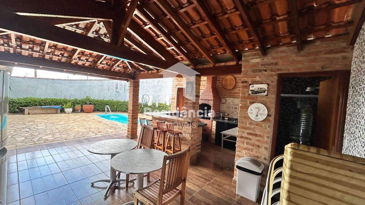 Casa à venda no Jardim Chico Piscina: 