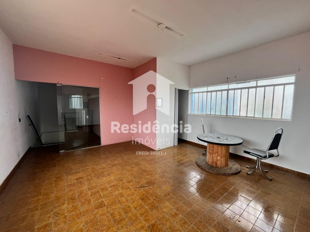 Prédio para aluguel no Centro: 