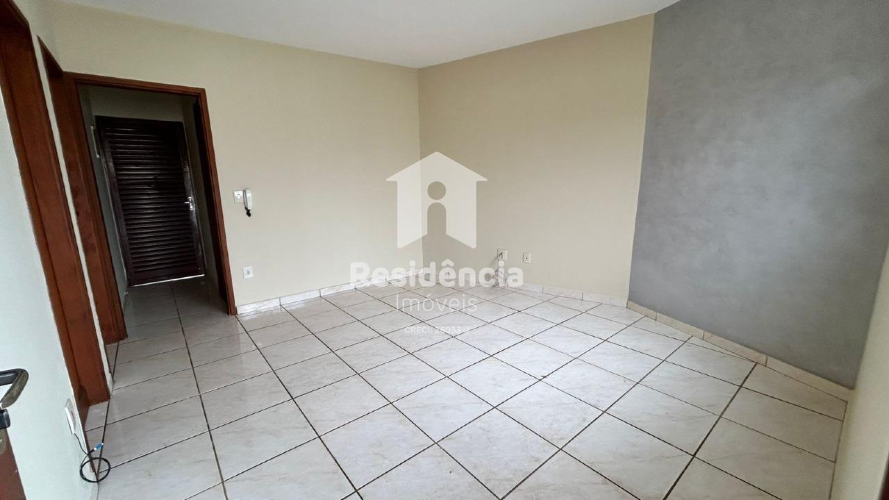 Casa para aluguel no Cecap II: 