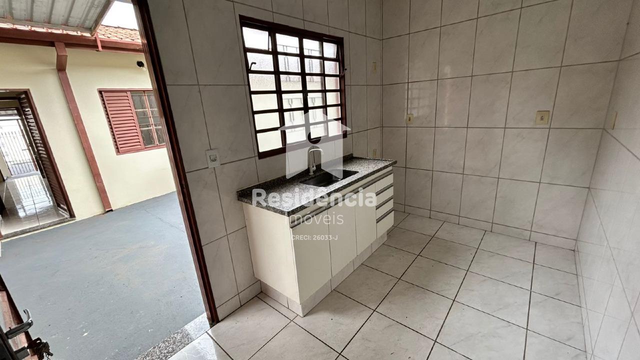 Casa para aluguel no Cecap II: 