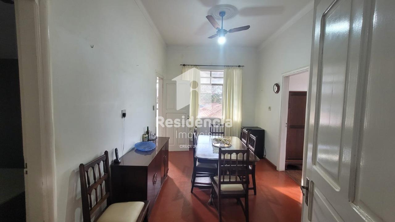 Casa à venda no Centro: 