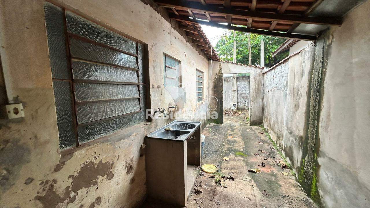 Casa à venda no Conjunto Habitacional Gilberto Rossetti: 