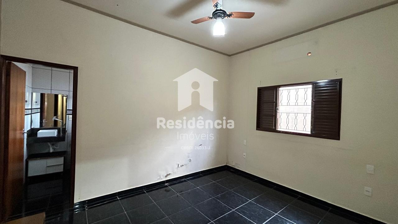 Casa à venda no Jardim Chico Piscina: 