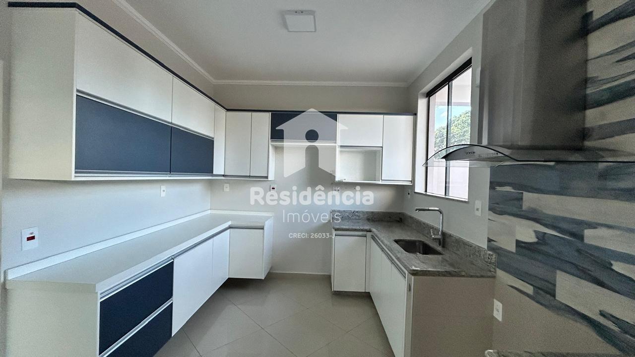 Casa para aluguel no Jardim Lavínia: 