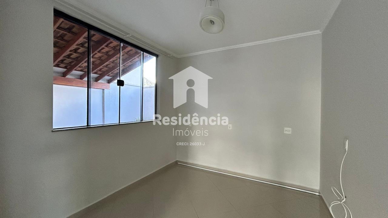 Casa para aluguel no Jardim Lavínia: 