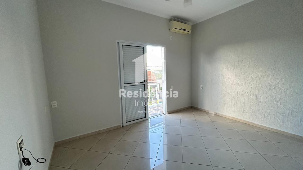 Casa para aluguel no Jardim Lavínia: 