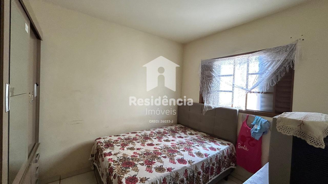 Casa à venda no Conjunto Habitacional Gildo Geraldo: 