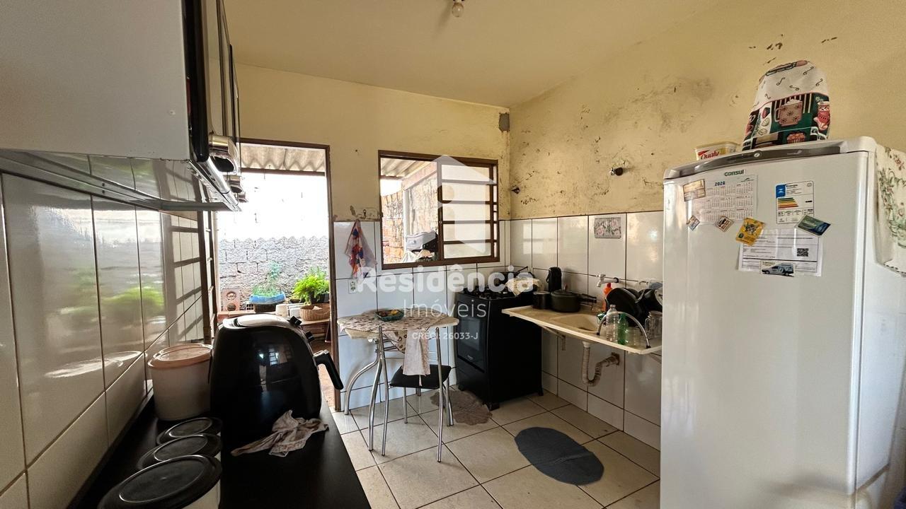 Casa à venda no Conjunto Habitacional Gildo Geraldo: 