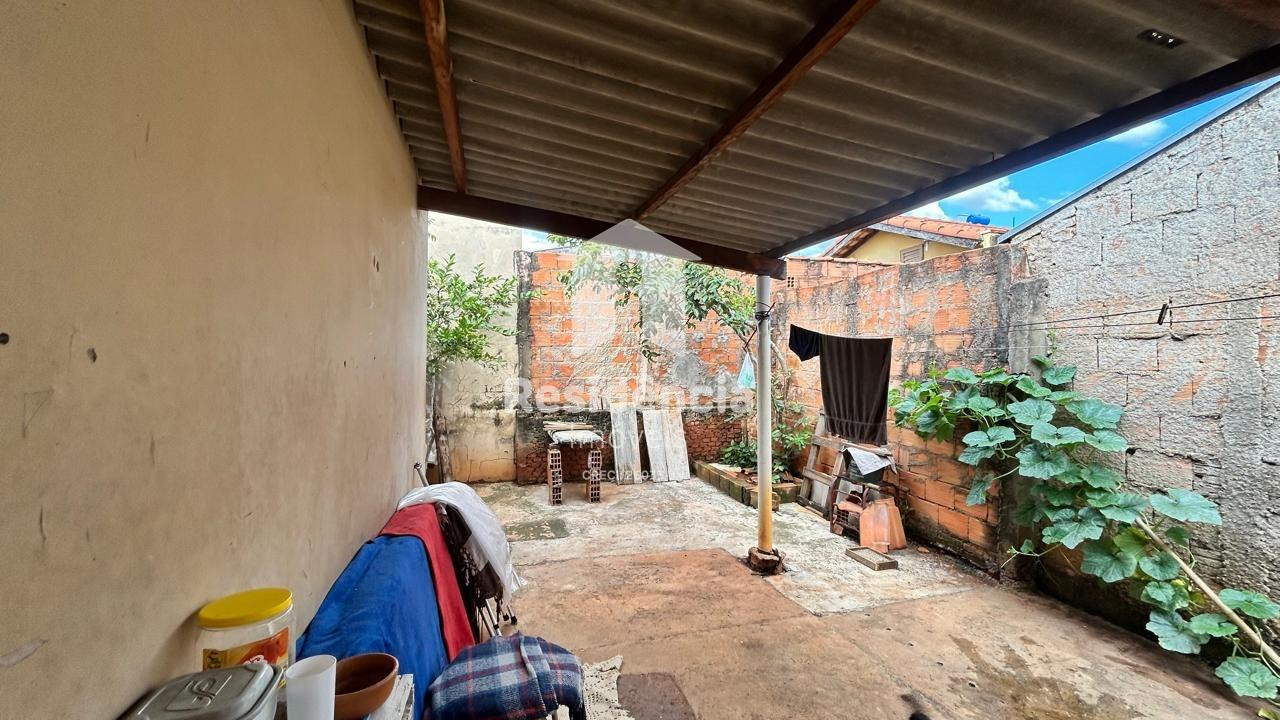Casa à venda no Conjunto Habitacional Gildo Geraldo: 