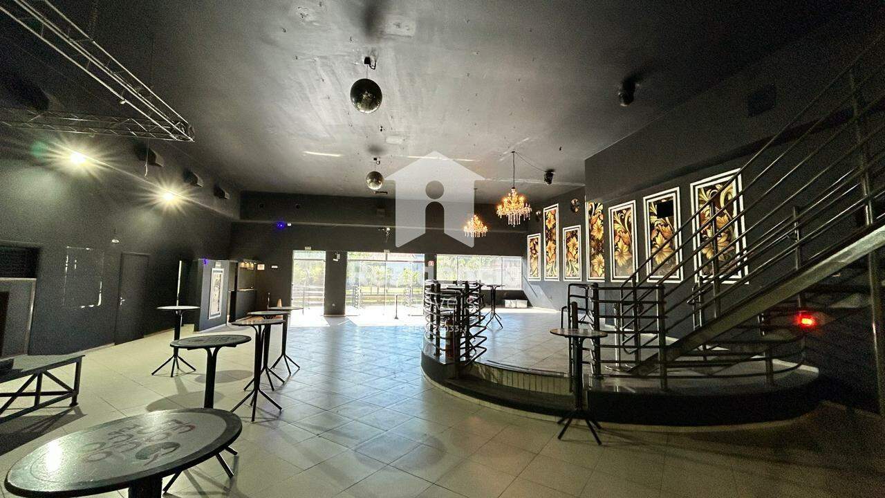 Prédio para aluguel no Brás: 