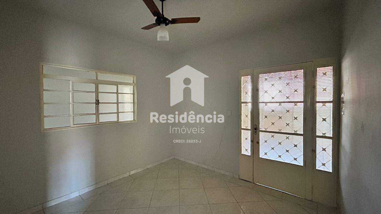 Casa para aluguel no Conj. Hab. Gilberto Rossetti (Cohab II): 