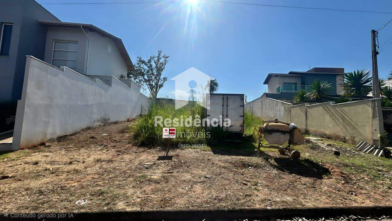 Terreno à venda no Jardim da Paineira: 