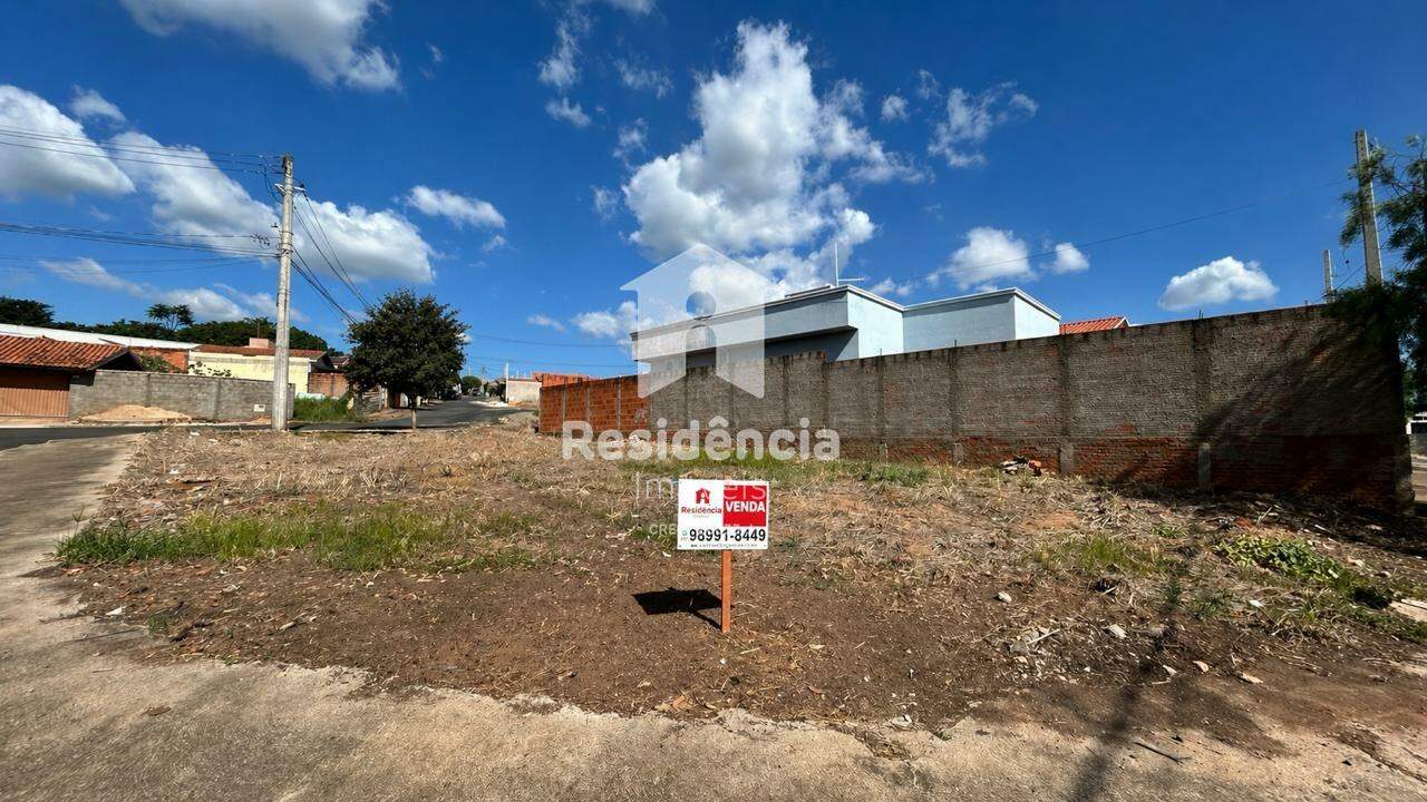 Terreno à venda no Loteamento Residencial e Comercial Jardim Lago dos Ipês: 
