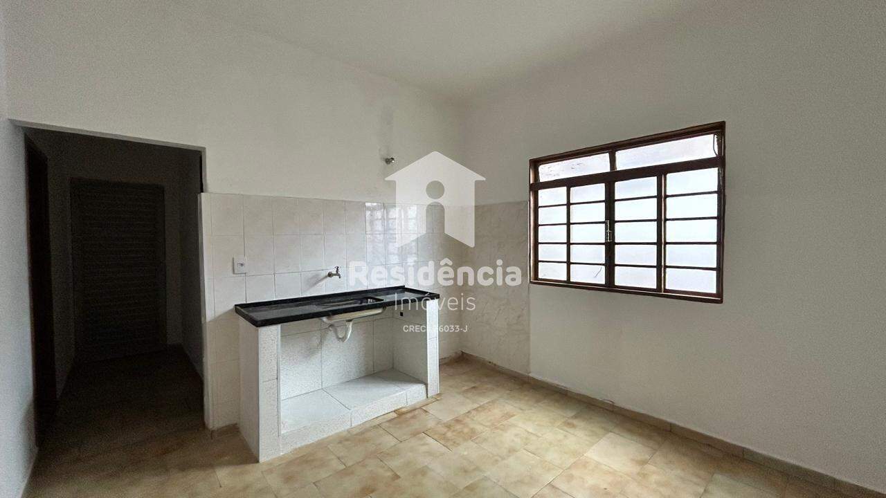 Casa para aluguel no Centro: 