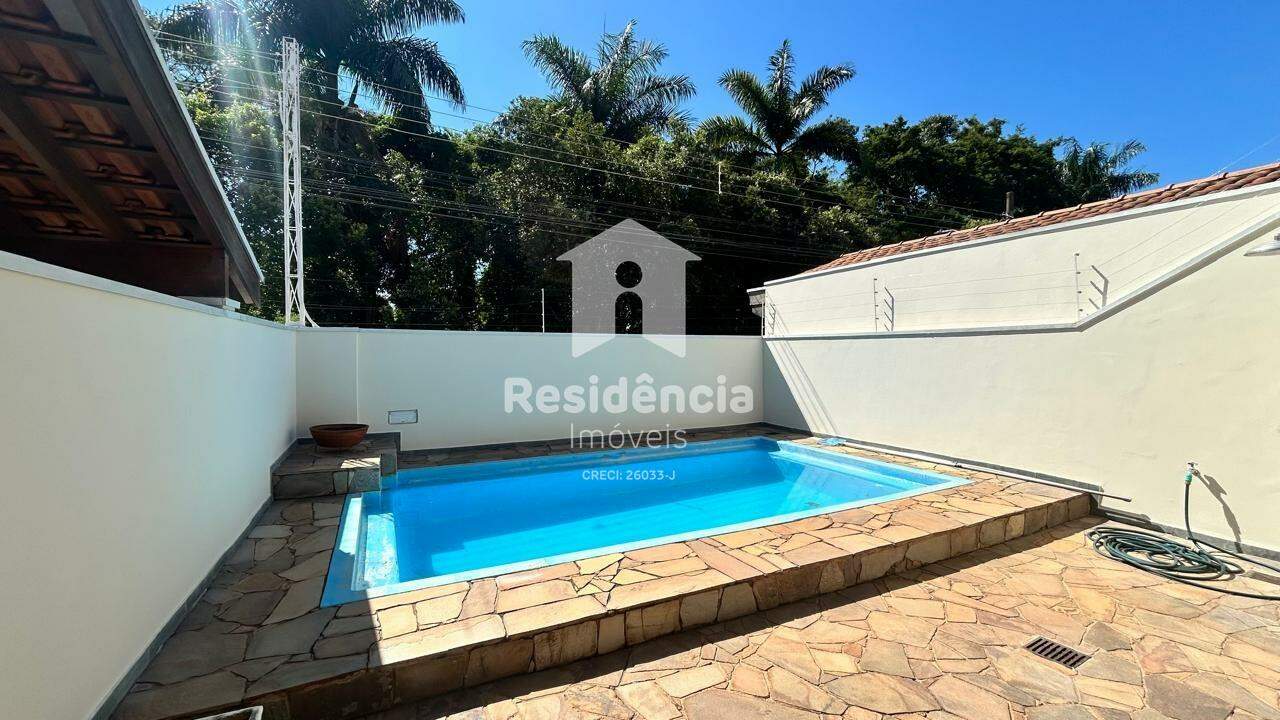 Casa para aluguel no Jardim Chico Piscina: 