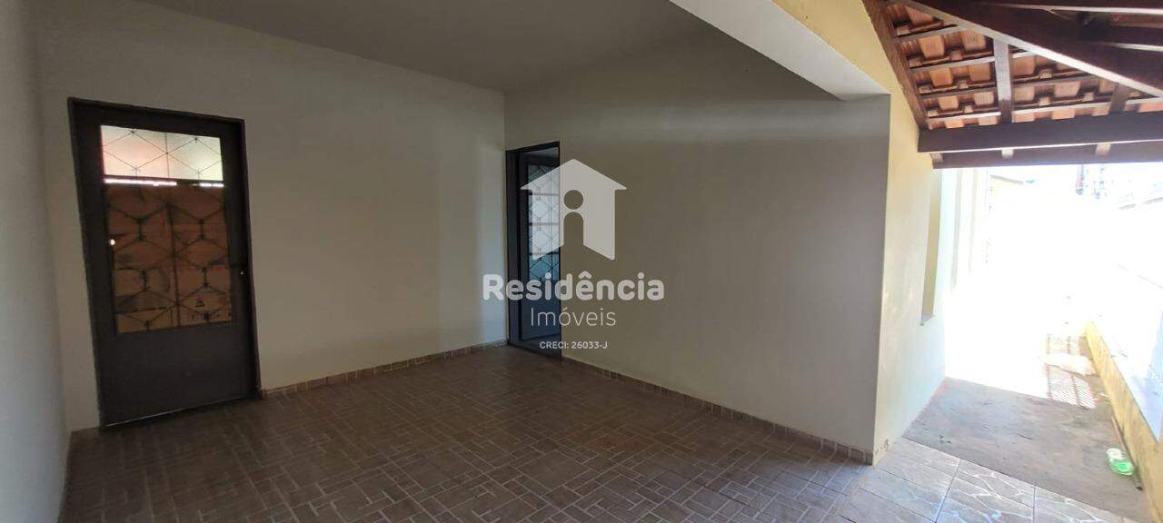 Casa à venda no Conjunto Habitacional Gilberto Rossetti: 