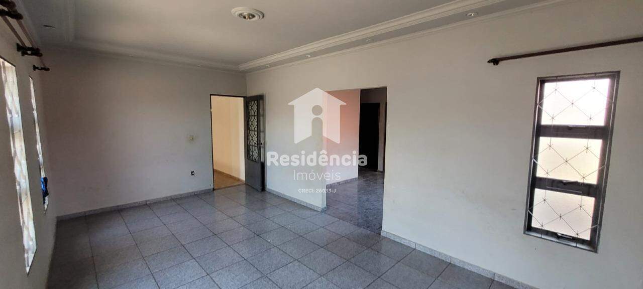 Casa à venda no Conjunto Habitacional Gilberto Rossetti: 