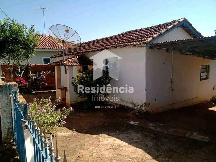 Casa à venda no Centro: 